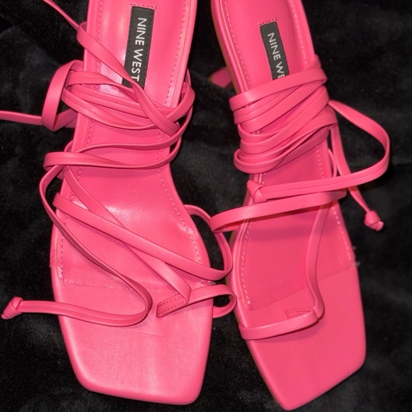 Nine West Pink Sandals with Square Toe and Wraparound Laces - Picture 9 of 9